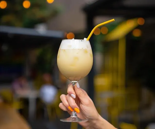 Apartment Street Food Possonium *