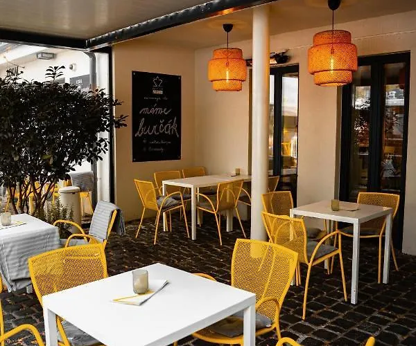 Apartment Street Food Possonium