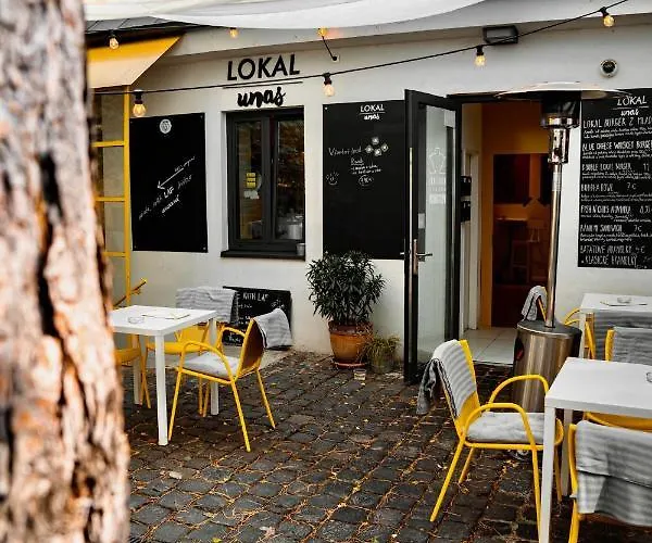 Street Food Possonium Apartment *