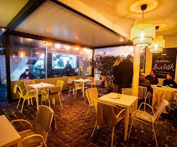 Street Food Possonium براتسيلافا