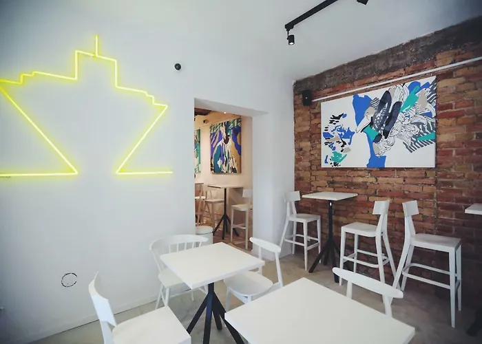 Apartment Street Food Possonium *