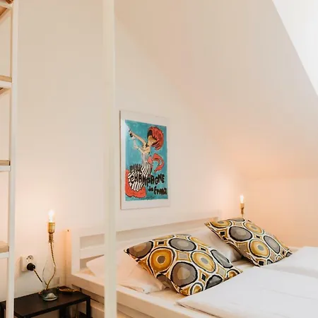 Street Food Possonium 公寓