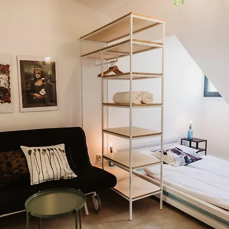 Street Food Possonium 公寓 *